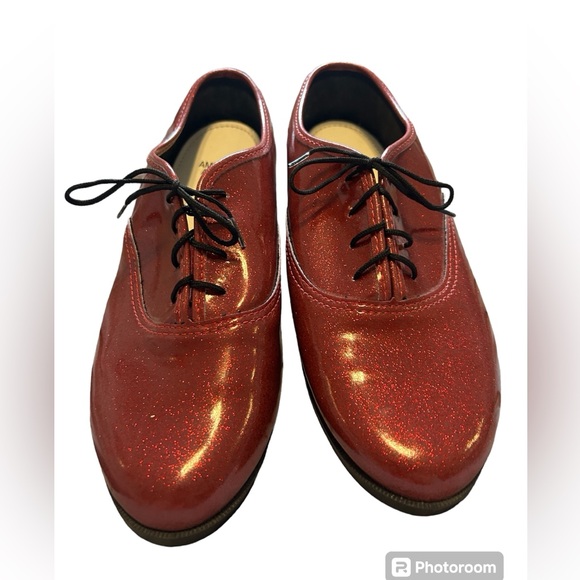 American Apparel Red
Glitter Patent Lace Up shoe size 11 - Picture 4 of 8